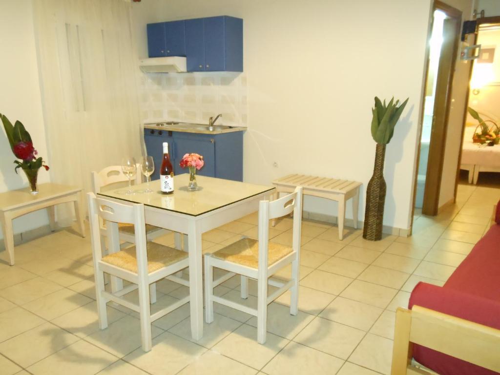 Aparthotel Jechrina Kato Daratso Zimmer foto